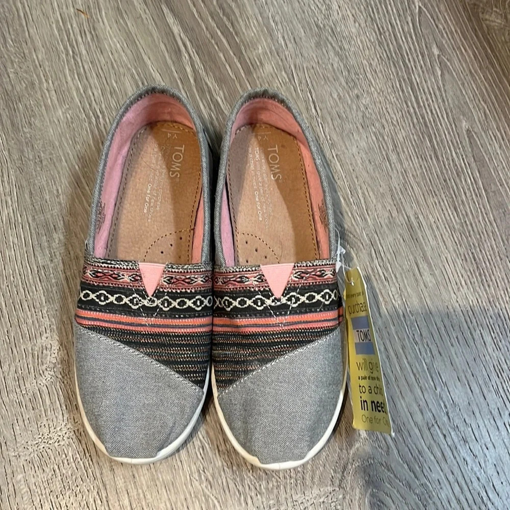 Toms Youth Classic Gray Chambray Pink Serape Shoes